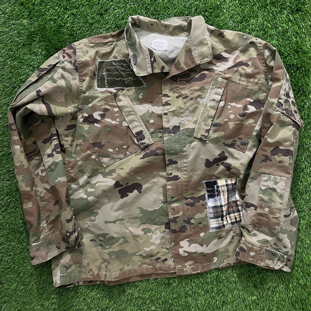 Distressed Patchwork Military Jacket Size Medium - image 1